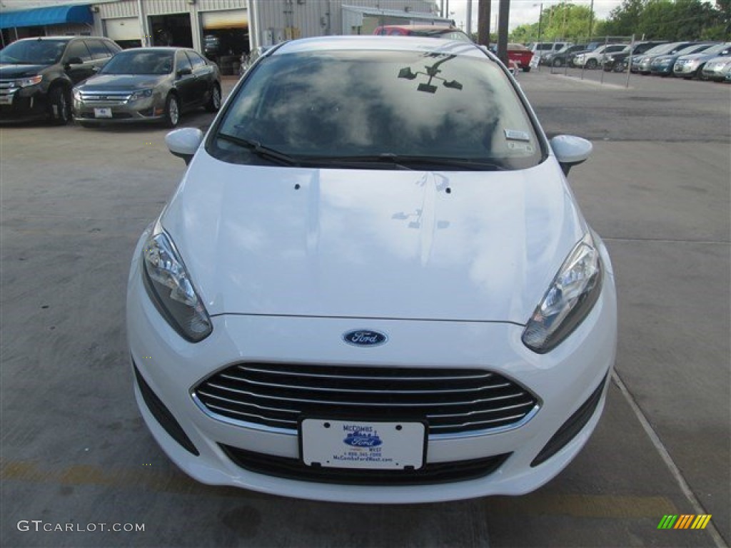 2015 Fiesta S Sedan - Oxford White / Charcoal Black photo #3