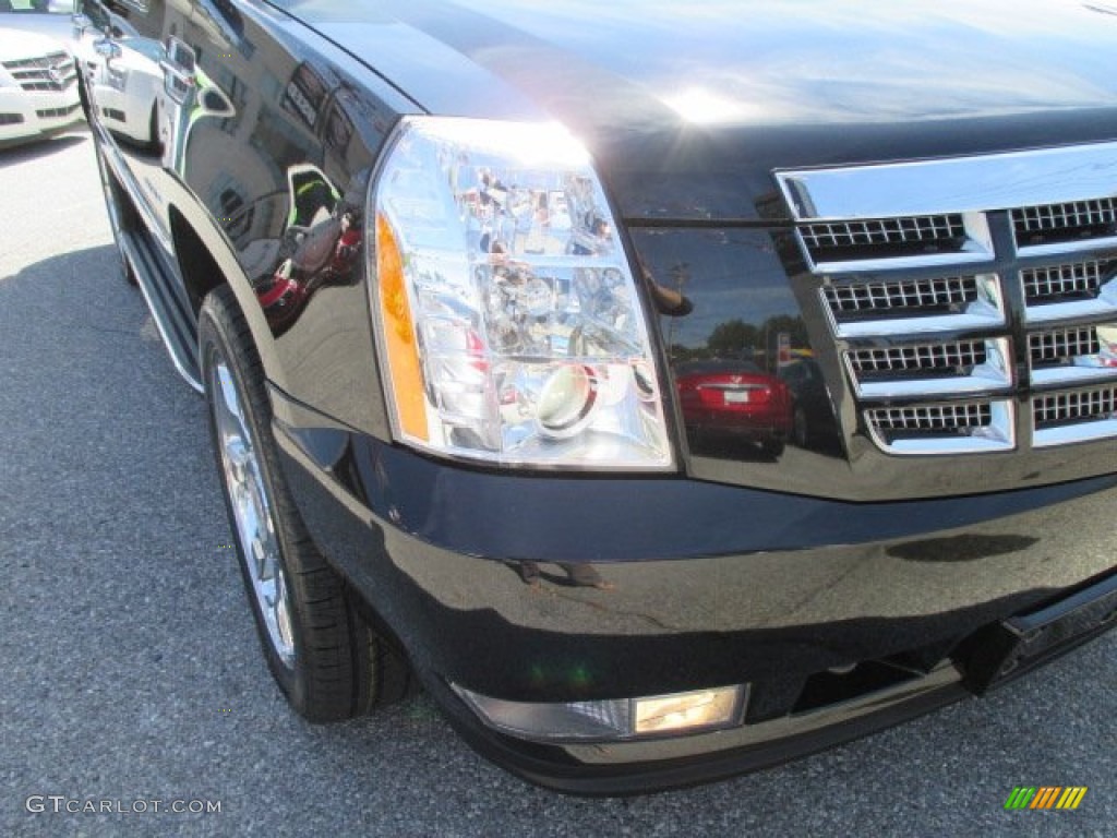 2011 Escalade Luxury AWD - Black Raven / Ebony/Ebony photo #35