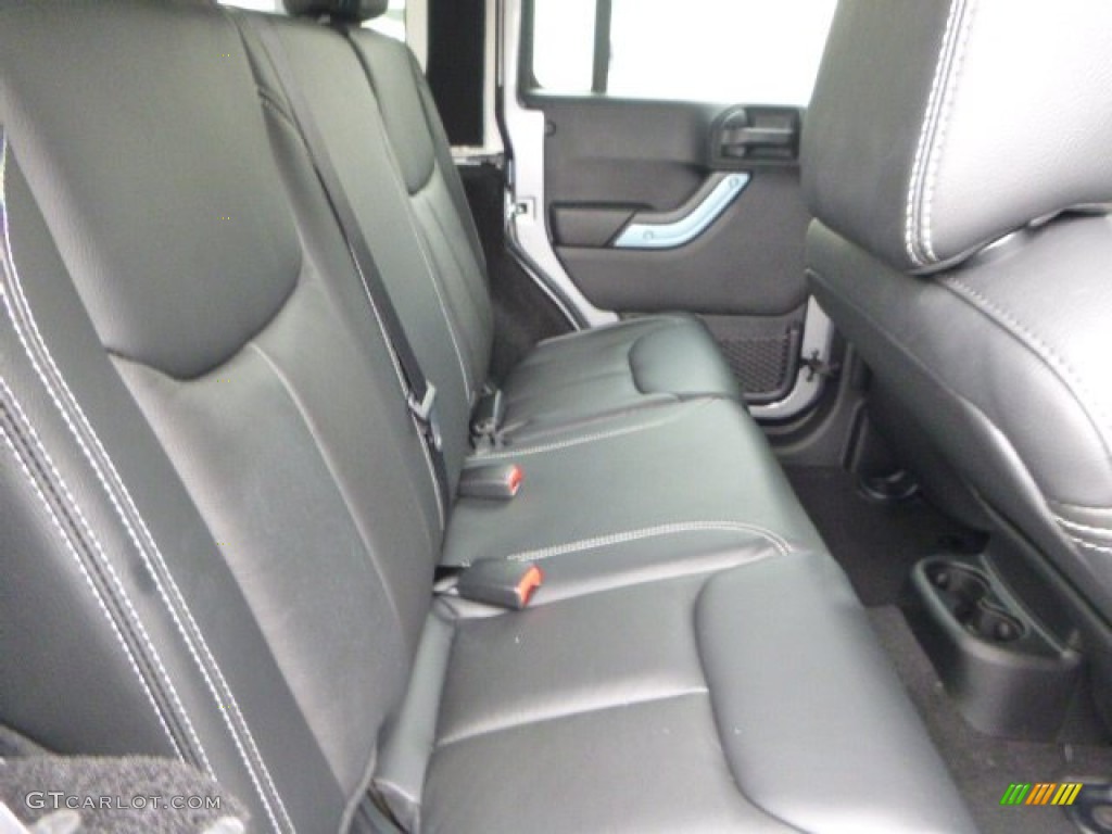 2015 Jeep Wrangler Unlimited Sahara 4x4 Rear Seat Photo #97252957
