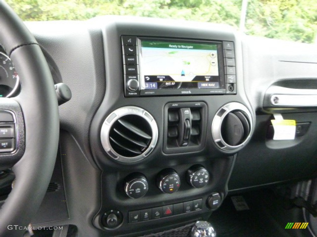 2015 Jeep Wrangler Unlimited Sahara 4x4 Controls Photo #97253136