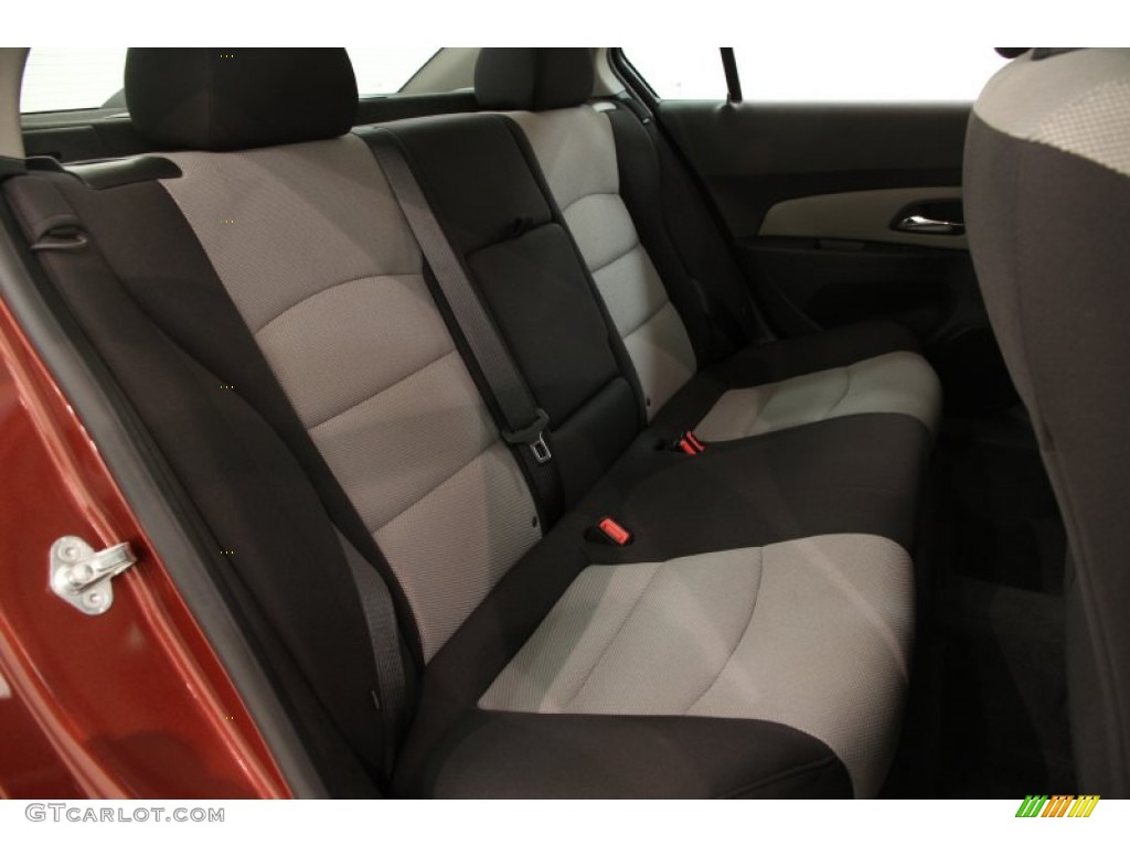 2013 Chevrolet Cruze LS Rear Seat Photos