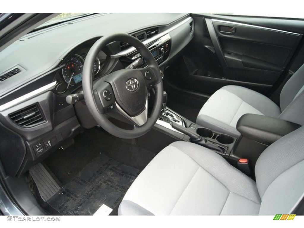 Steel Gray Interior 2015 Toyota Corolla L Photo #97256566