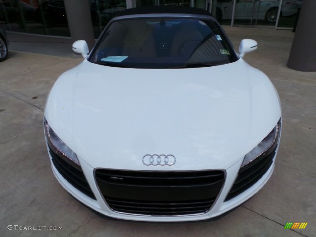 2011 R8 Spyder 4.2 FSI quattro - Ibis White / Luxor Beige Nappa Leather photo #2