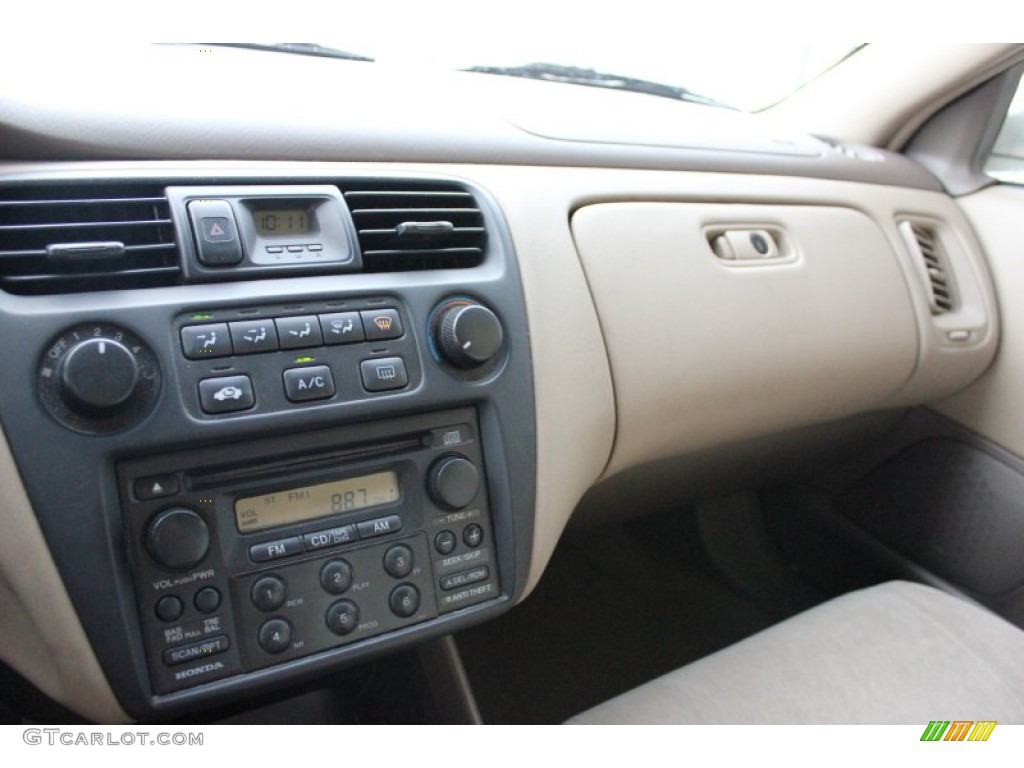 1999 Accord EX Sedan - Taffeta White / Ivory photo #13