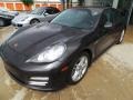 Carbon Grey Metallic - Panamera 4 Photo No. 3