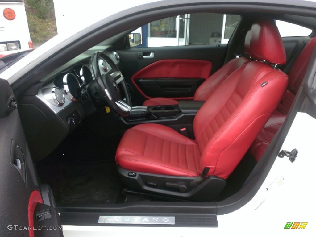 2007 Mustang V6 Premium Coupe - Performance White / Black/Red photo #17