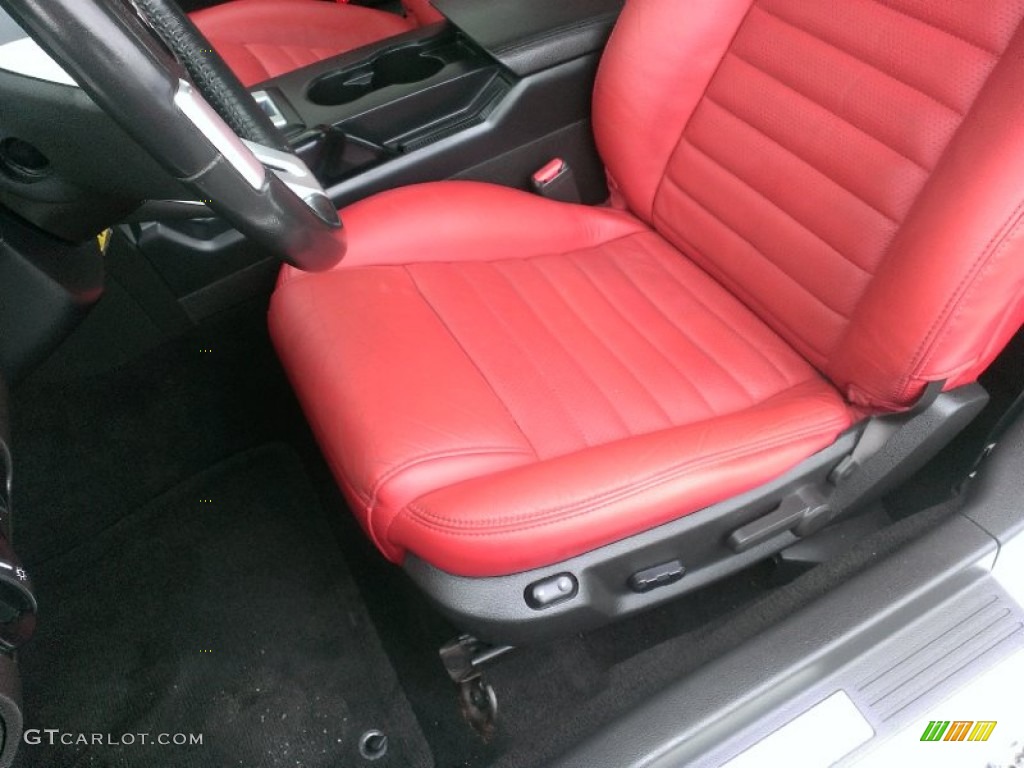 2007 Mustang V6 Premium Coupe - Performance White / Black/Red photo #27