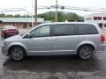 2015 Billet Silver Metallic Dodge Grand Caravan SXT  photo #2