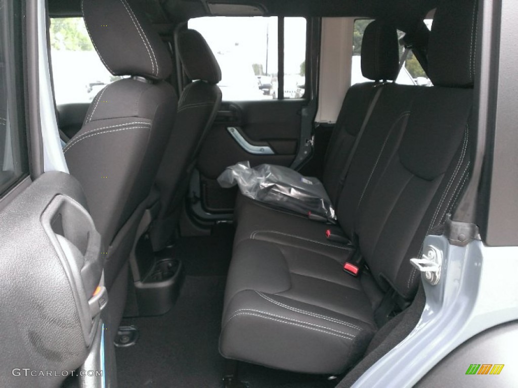Black Interior 2015 Jeep Wrangler Unlimited Rubicon 4x4 Photo #97285407