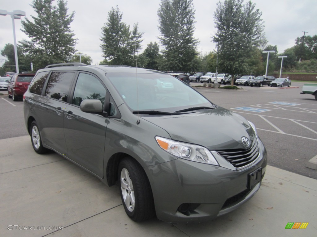 Cypress Green Pearl 2014 Toyota Sienna LE Exterior Photo #97286553