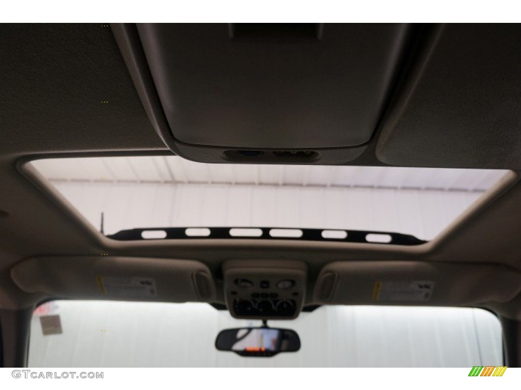 2005 Suburban 1500 LT 4x4 - Dark Gray Metallic / Gray/Dark Charcoal photo #21