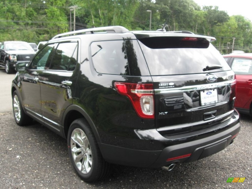 2015 Explorer XLT 4WD - Tuxedo Black / Charcoal Black photo #2