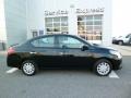 Super Black - Versa 1.6 SV Sedan Photo No. 8
