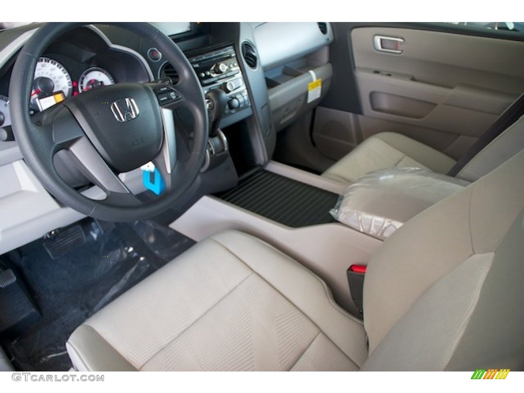 Gray Interior 2015 Honda Pilot LX Photo #97289289