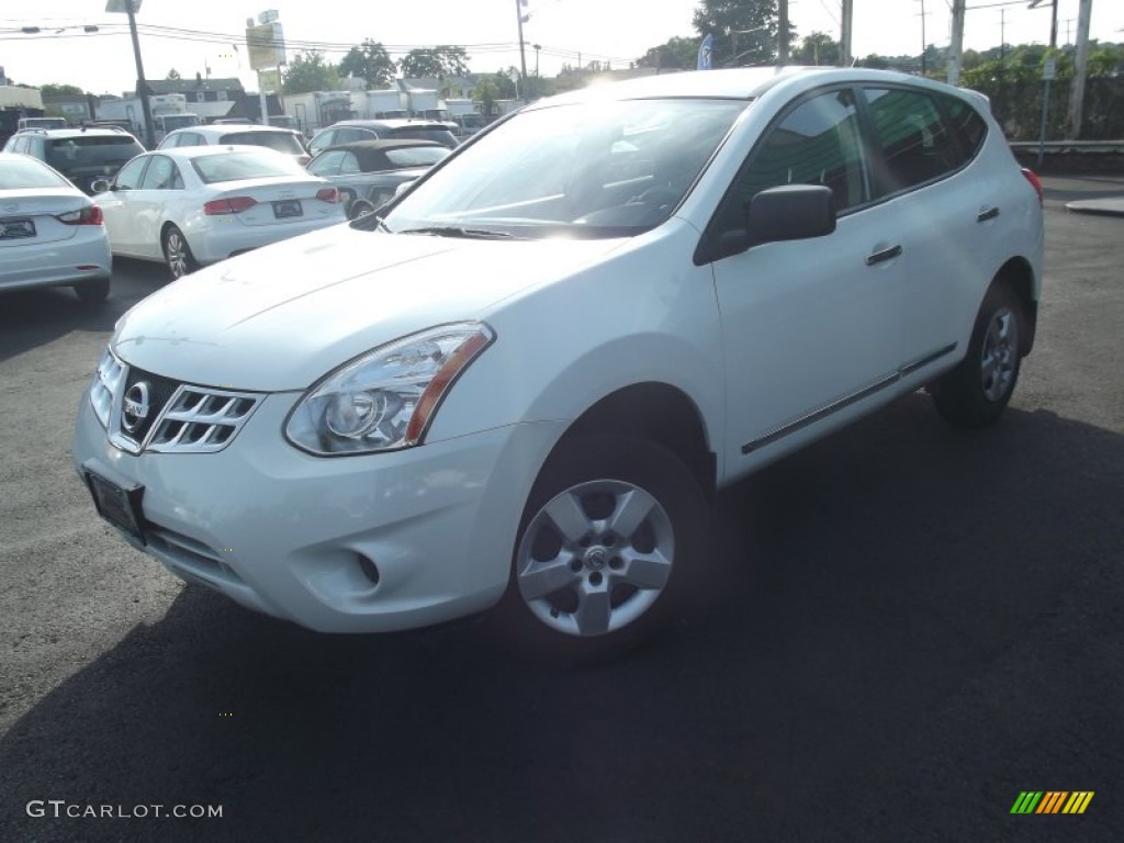 2011 Rogue S AWD - Pearl White / Black photo #1
