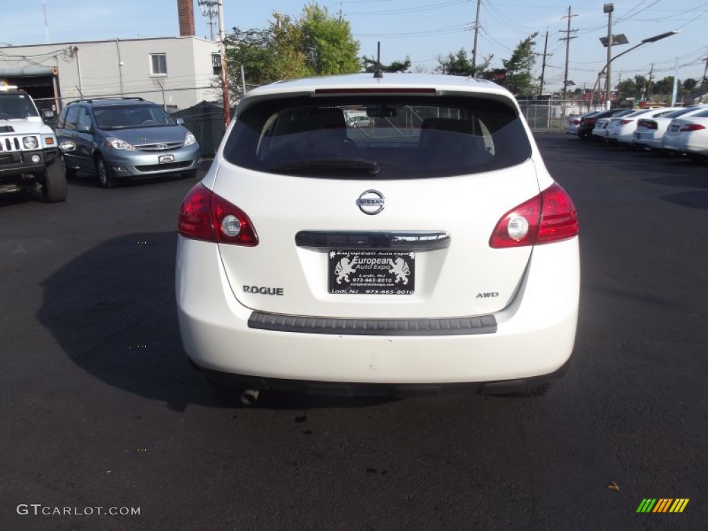 2011 Rogue S AWD - Pearl White / Black photo #5