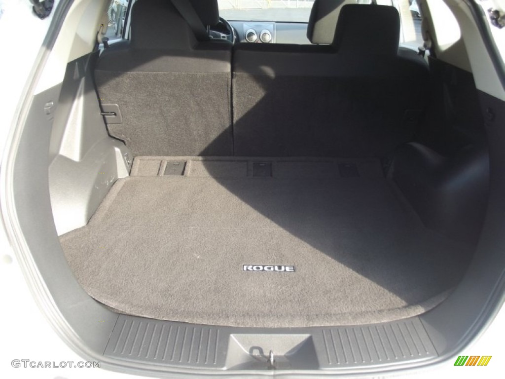 2011 Rogue S AWD - Pearl White / Black photo #8