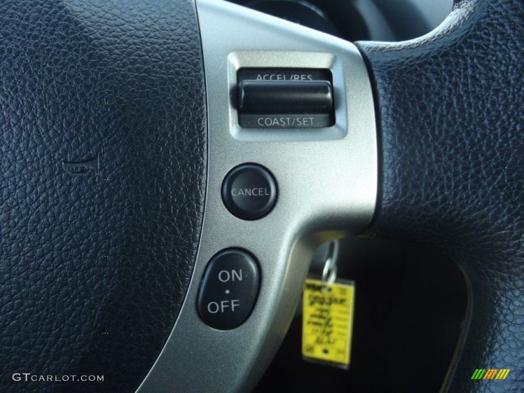 2011 Rogue S AWD - Pearl White / Black photo #22