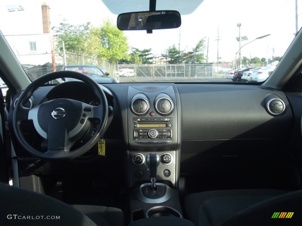 2011 Rogue S AWD - Pearl White / Black photo #28