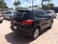 Deep Black Metallic - Tiguan SE Photo No. 5