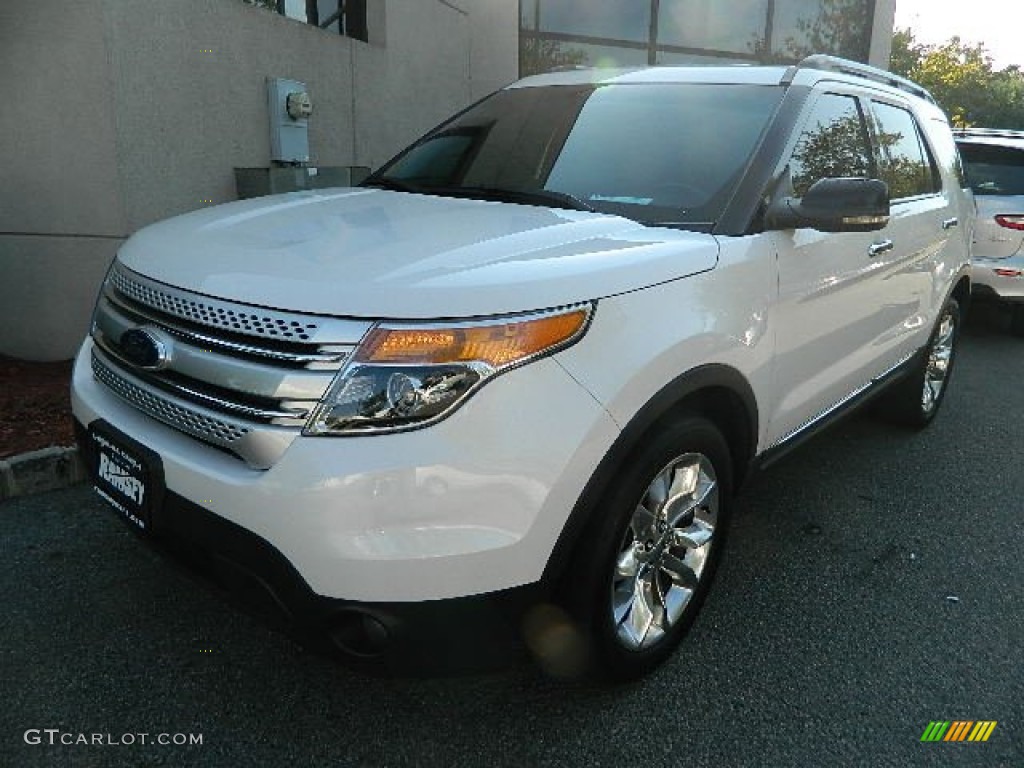 2011 Explorer XLT 4WD - White Suede / Charcoal Black photo #3