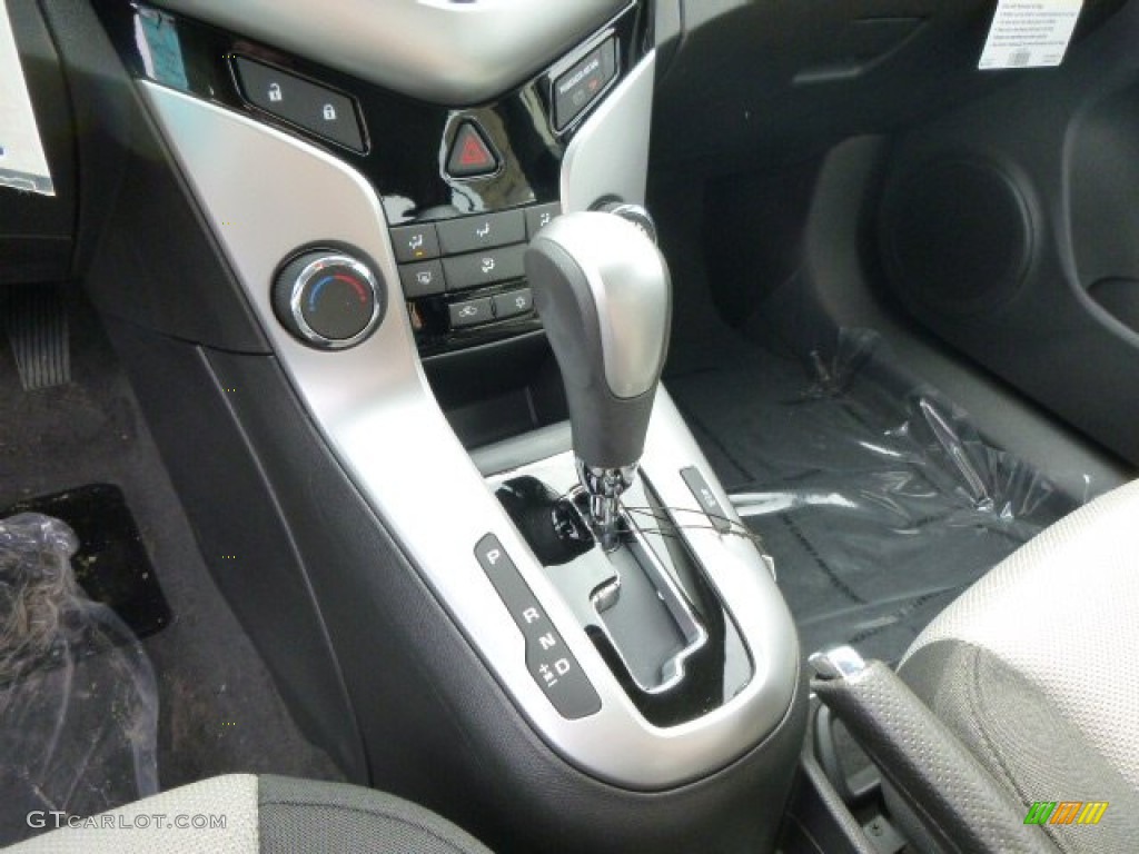 2014 Cruze LS - Summit White / Jet Black/Medium Titanium photo #18