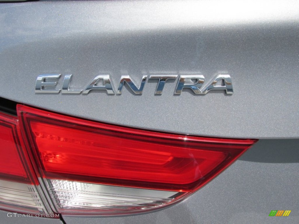 2015 Elantra SE Sedan - Titanium Gray Metallic / Black photo #14