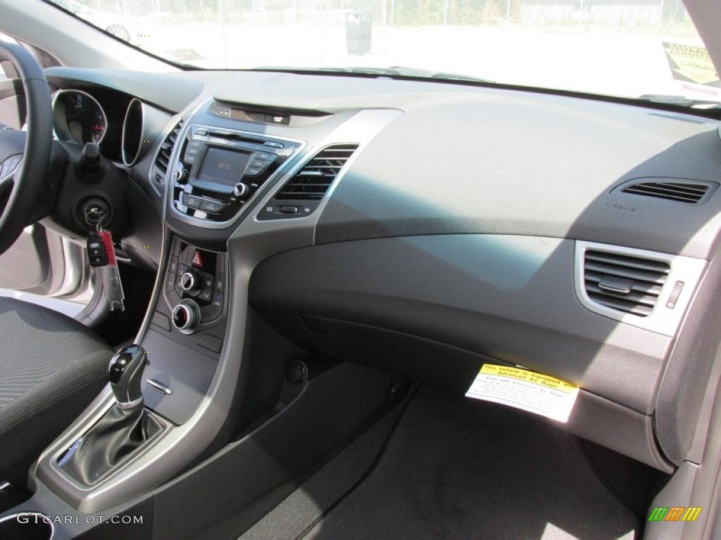 2015 Elantra SE Sedan - Titanium Gray Metallic / Black photo #17