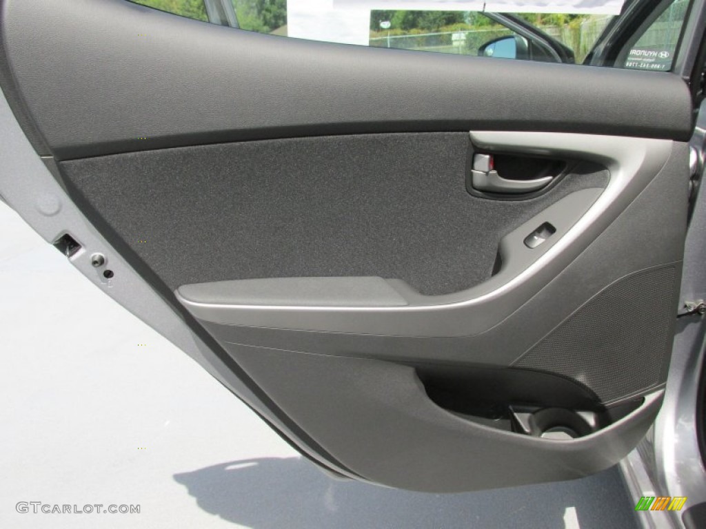 2015 Elantra SE Sedan - Titanium Gray Metallic / Black photo #18