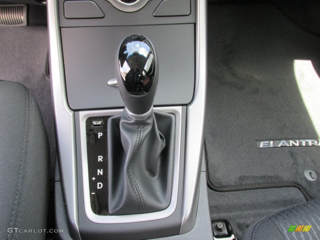 2015 Elantra SE Sedan - Titanium Gray Metallic / Black photo #29