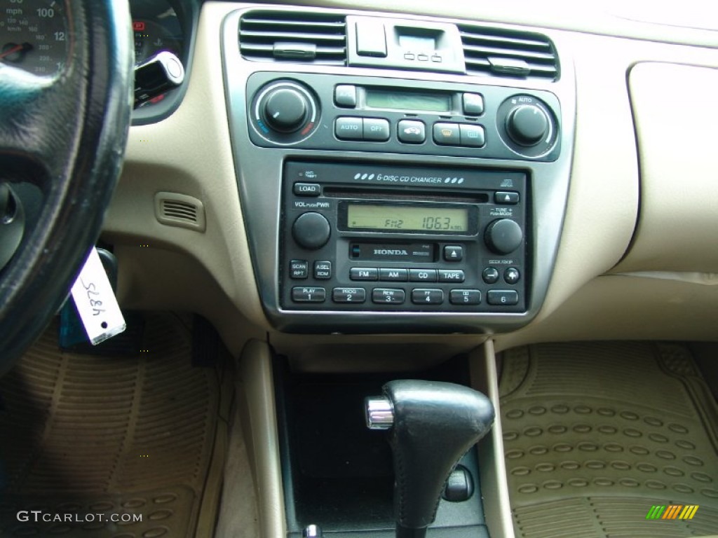 2001 Honda Accord EX V6 Coupe Controls Photos