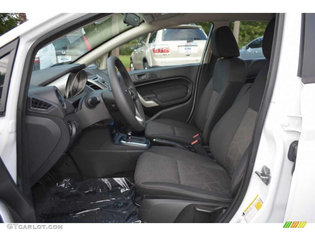 2013 Fiesta SE Sedan - Oxford White / Charcoal Black/Light Stone photo #15