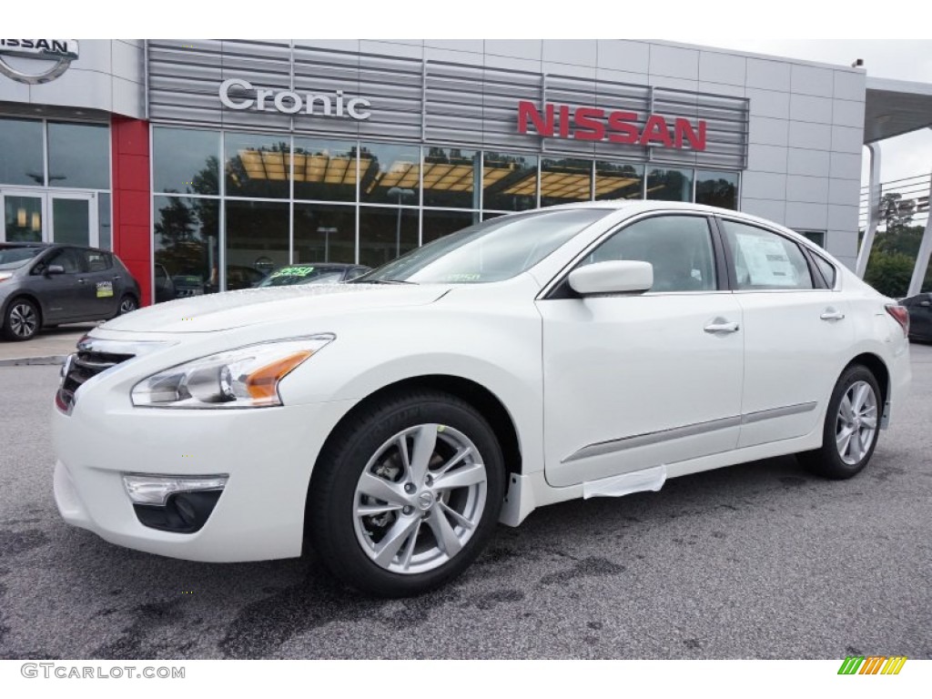 2015 Altima 2.5 SV - Pearl White / Charcoal photo #1