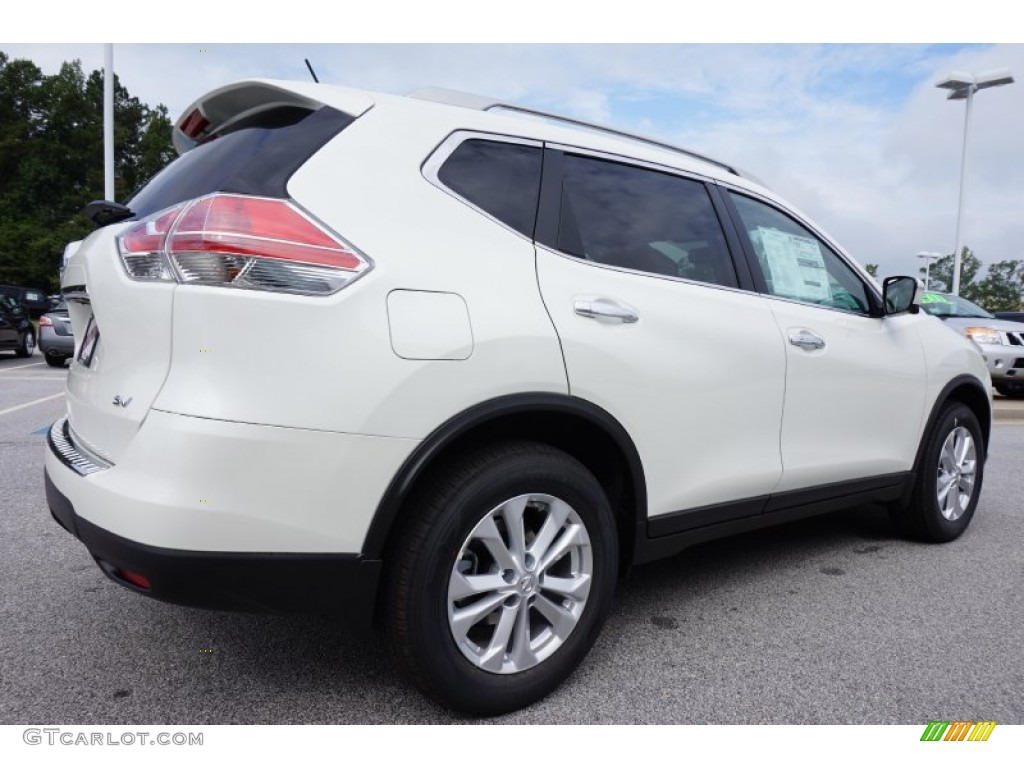 2015 Rogue SV - Pearl White / Almond photo #5