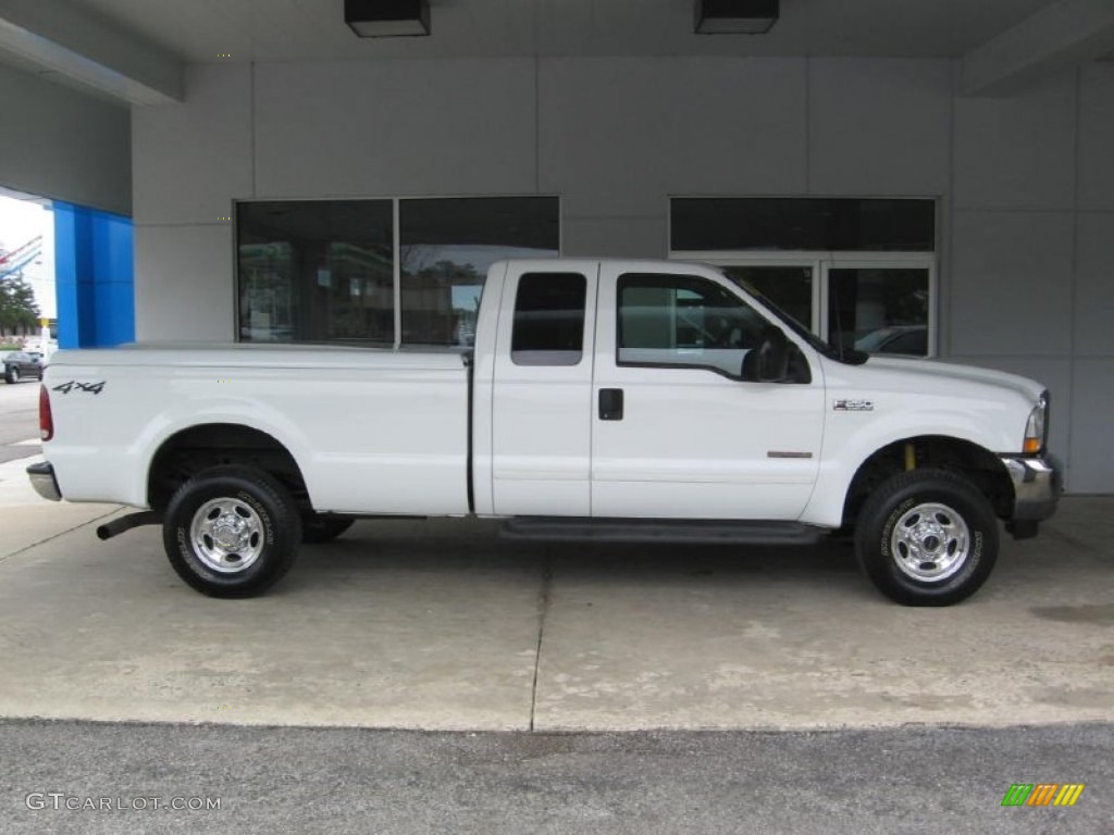 2003 F250 Super Duty Lariat SuperCab 4x4 - Oxford White / Medium Flint Grey photo #2