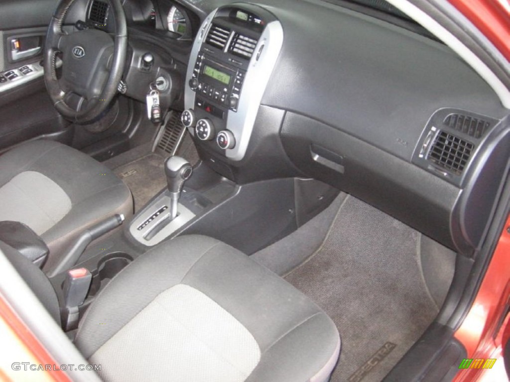 Gray Interior 2009 Kia Spectra EX Sedan Photo #97339611