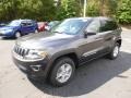 Granite Crystal Metallic - Grand Cherokee Laredo E 4x4 Photo No. 2