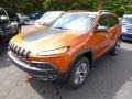 Front 3/4 View of 2015 Cherokee Trailhawk 4x4