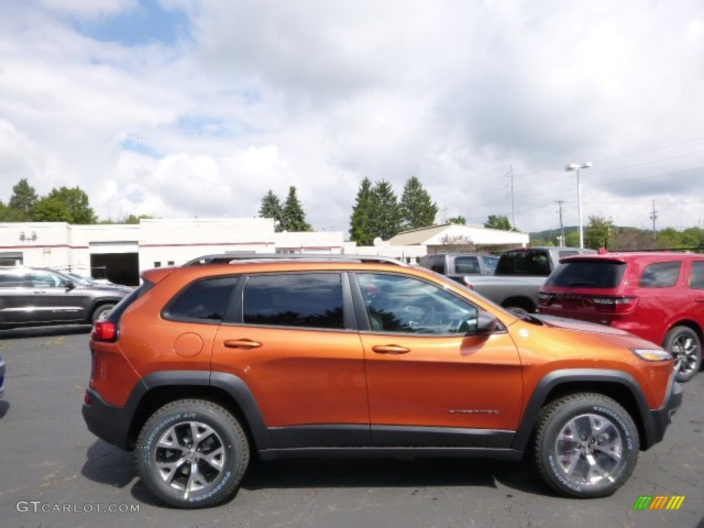 Mango Tango Pearl 2015 Jeep Cherokee Trailhawk 4x4 Exterior Photo #97342903