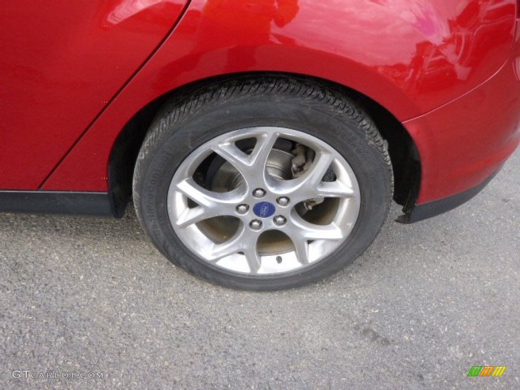 2012 Ford Focus Titanium 5-Door Wheel Photos