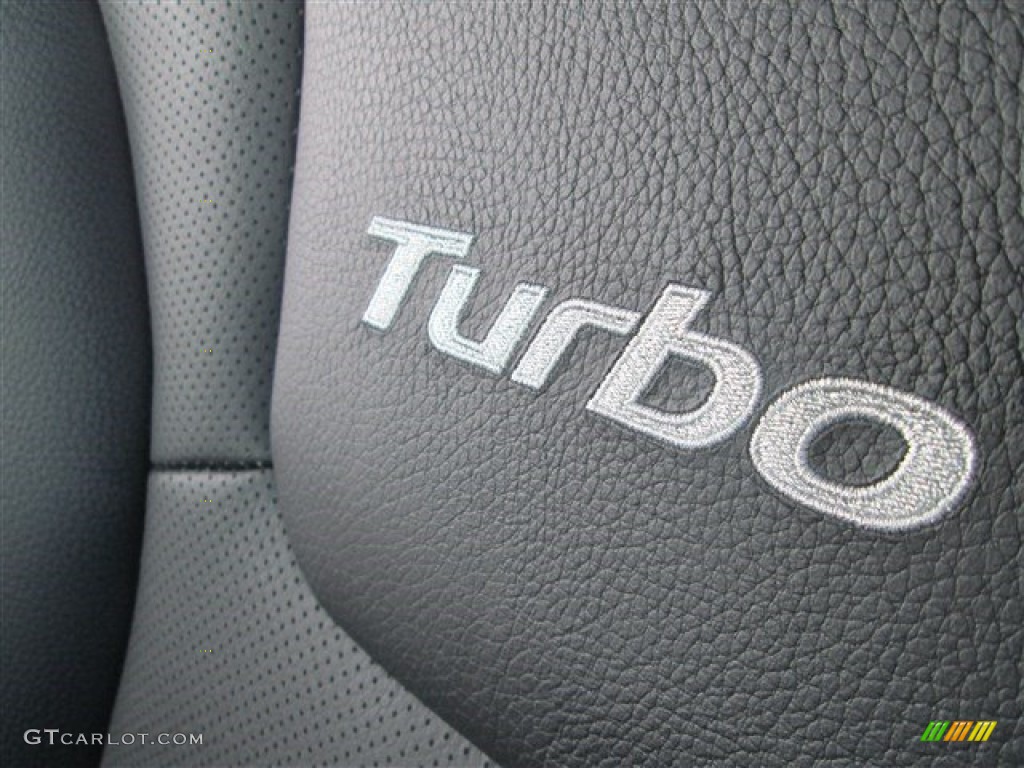 2015 Hyundai Veloster Turbo Marks and Logos Photos