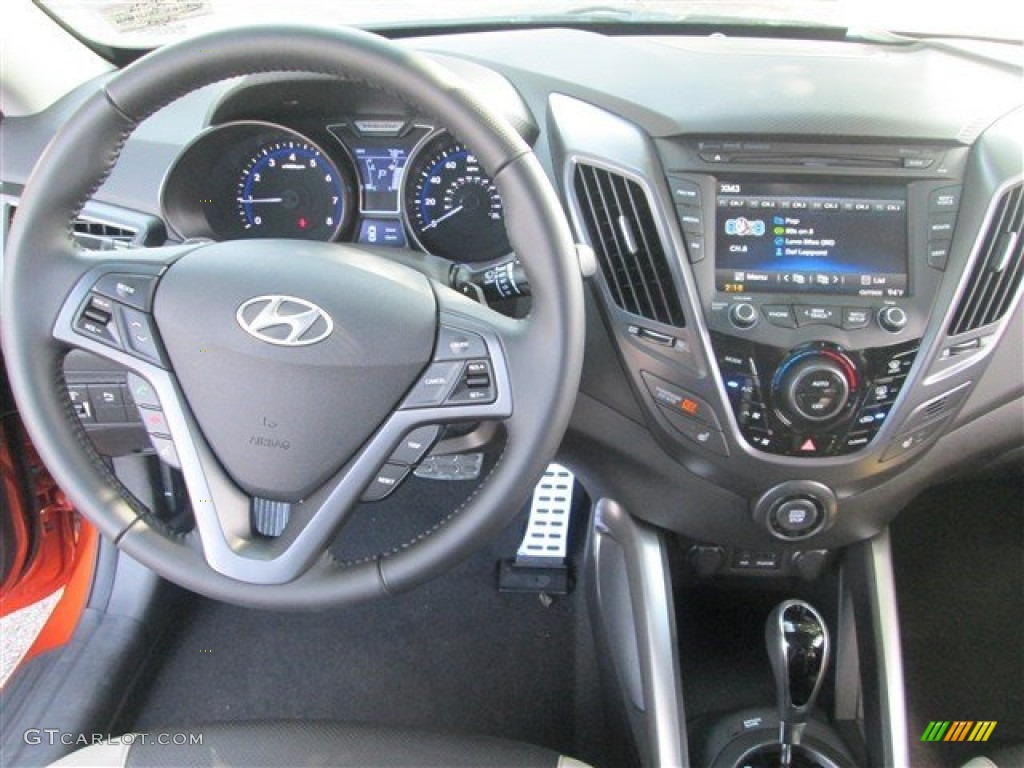 2015 Hyundai Veloster Turbo Dashboard Photos