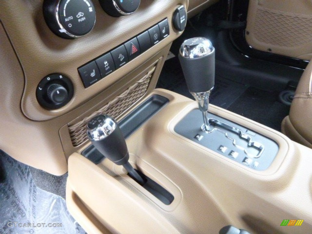 2015 Jeep Wrangler Unlimited Sahara 4x4 5 Speed Automatic Transmission Photo #97352274