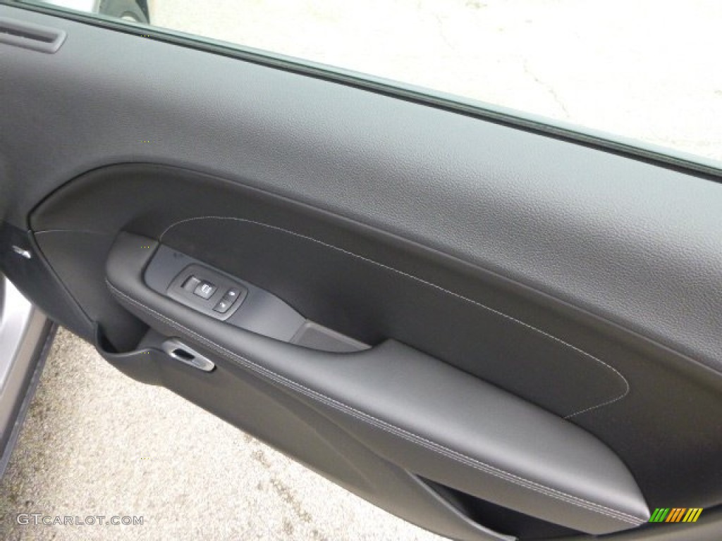 2015 Challenger SXT Plus - Billet Silver Metallic / Black photo #12
