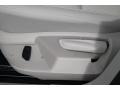 Pure White - Tiguan SE Photo No. 10