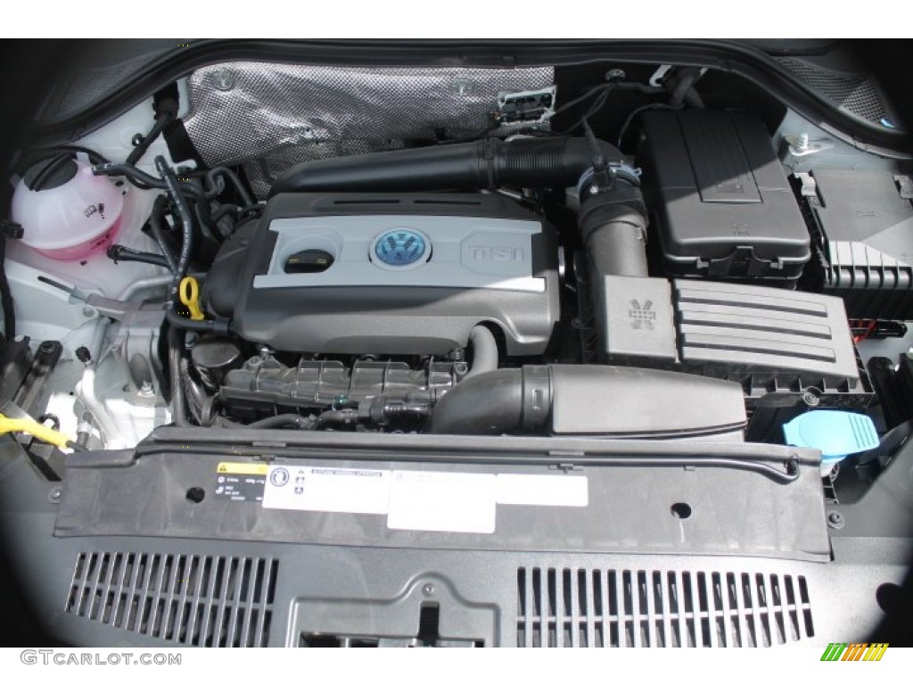 2015 Volkswagen Tiguan SE Engine Photos