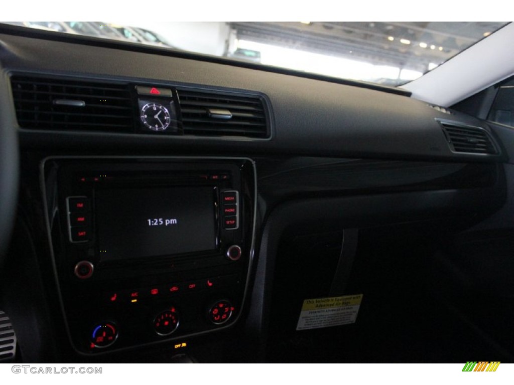 2015 Passat Sport Sedan - Urano Gray / Black/Moonrock Gray photo #13