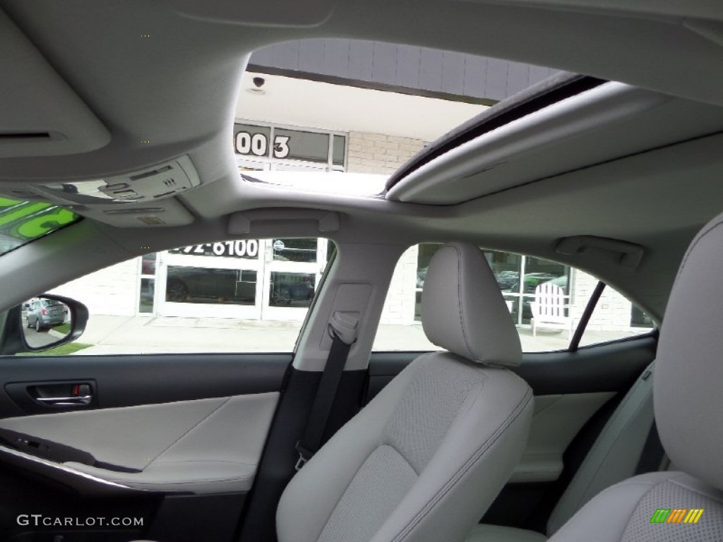 2014 IS 250 - Silver Lining Metallic / Light Gray photo #11