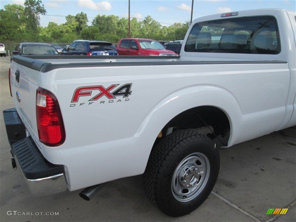 2015 F250 Super Duty XL Crew Cab 4x4 - Oxford White / Steel photo #8