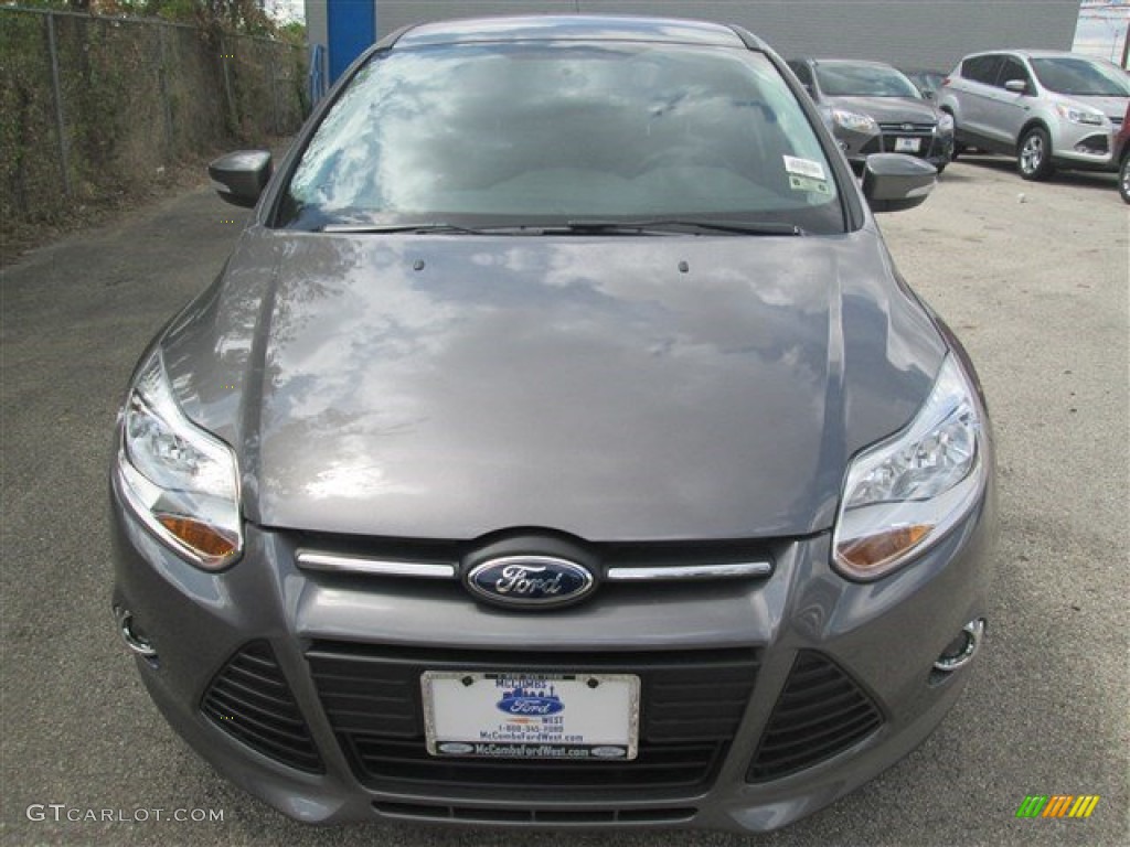 2014 Focus SE Hatchback - Sterling Gray / Charcoal Black photo #4